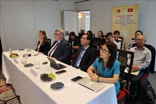 Phái đoàn Việt Nam tại Geneva tổ chức tọa đàm về chính sách công nghiệp