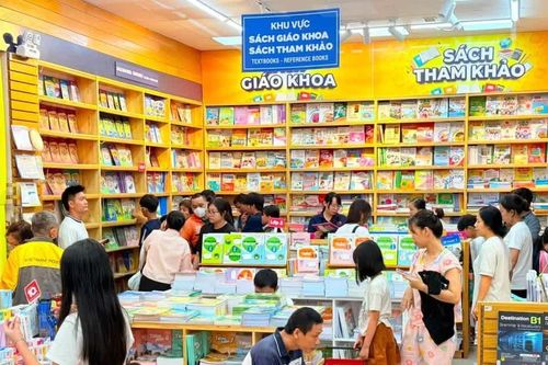 Sách giáo khoa tại TP Hồ Chí Minh thiếu hàng cục bộ