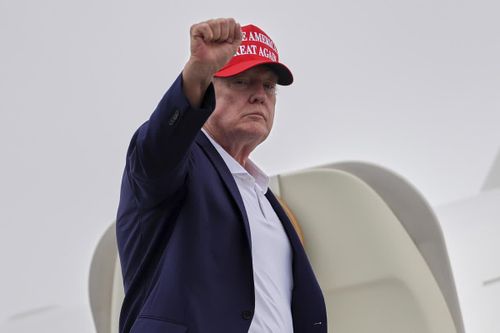 Ông Trump dọa sẽ “tấn công dữ dội” nếu Oman can thiệp vào đàm phán Mỹ- Iran