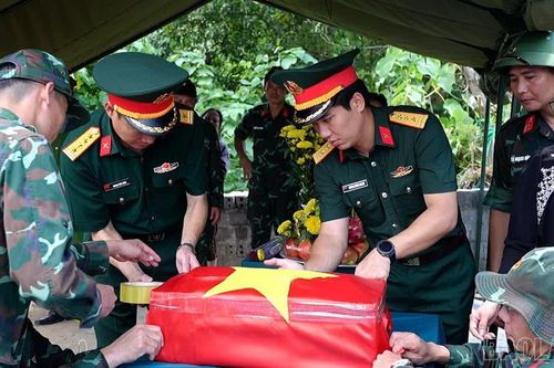 Tỉnh Lào Cai cất bốc 2 mộ liệt sĩ chưa xác định được danh tính