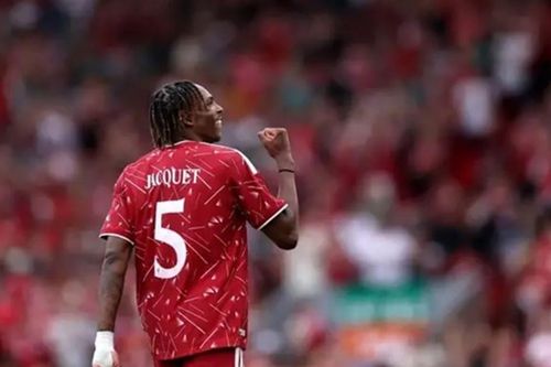 Jeremy Jacquet nhanh chóng khẳng định giá trị tại Liverpool với mức giá 60 triệu bảng