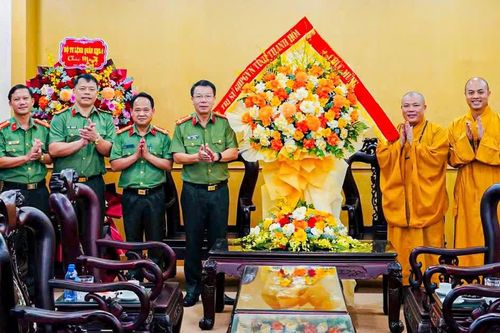 Thanh Hóa: Ban Trị sự Phật giáo tỉnh chúc mừng Ngày truyền thống Công an nhân dân