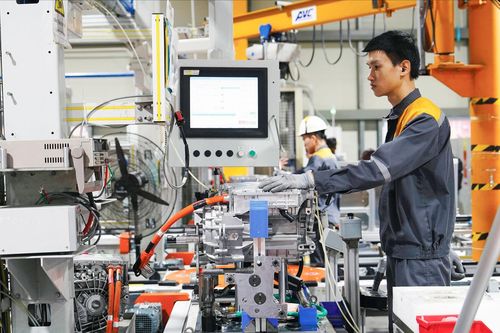 Lấy khoa học công nghệ làm động lực phát triển kinh tế