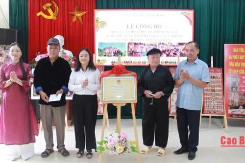 Xã Thanh Long công bố Di sản văn hóa phi vật thể quốc gia 'Nghệ thuật vẽ tranh thờ của người Dao'