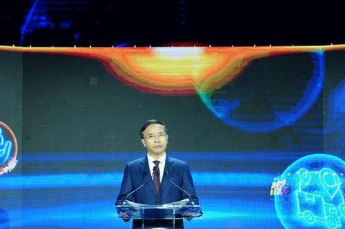 Thống đốc Phạm Đức Ấn: Chuyển đổi số càng sâu, những vấn đề mới càng xuất hiện nhanh