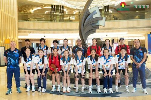 Đội tuyển bóng chuyền nữ Việt Nam đến Trung Quốc, sẵn sàng cho giải châu Á 2026