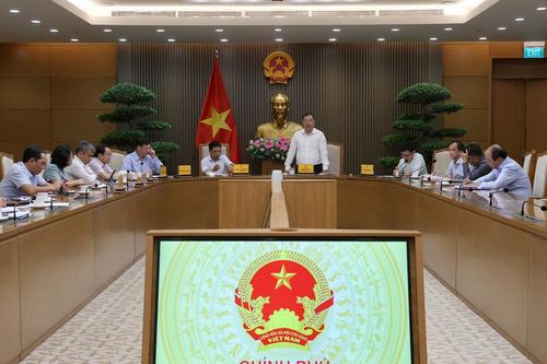Phát triển thị trường điện cạnh tranh phải gắn với bảo đảm an ninh năng lượng