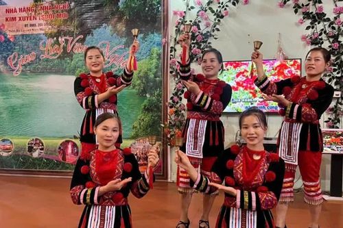 Thêm sinh kế cho phụ nữ từ du lịch cộng đồng