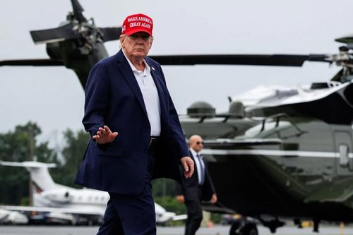 Đàm phán bế tắc, Tổng thống Donald Trump dọa ném bom Oman