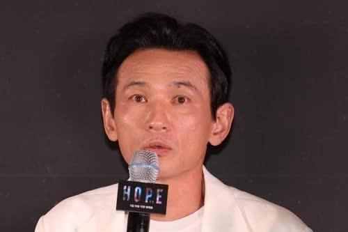 Hwang Jung Min từ chối hòa giải trong vụ kiện đòi bồi thường
