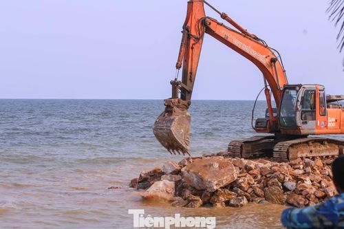 Lo 'mất bãi tắm' nổi tiếng Thanh Hóa khi xây bờ kè trăm tỷ