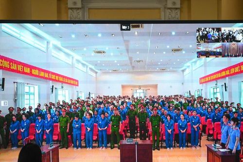Ca sĩ Chi Dân và 'tiệc' ma túy bên chiếc nồi inox