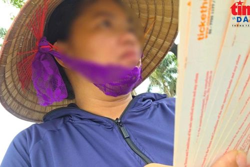 Vé bán kết Việt Nam - Malaysia bị đẩy giá gấp 3 lần trước giờ bóng lăn