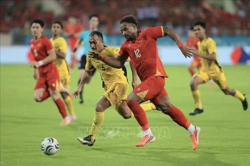 Việt Nam giành chiến thắng 2 - 0 trước Malaysia