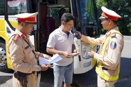 Trưởng phòng CSGT Quảng Ngãi: Xây dựng hình ảnh cán bộ, chiến sĩ trách nhiệm, gần gũi với nhân dân