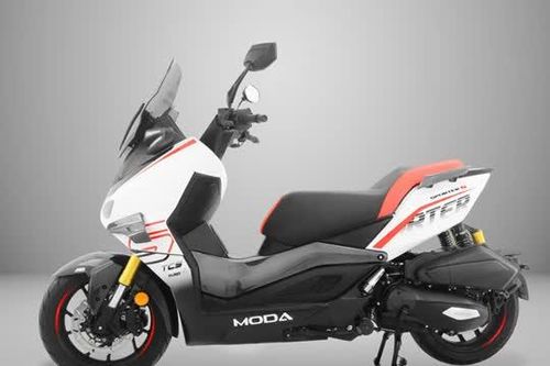 Xe tay ga 244cc, phanh ABS 2 kênh, màn hình 7 inch, giá 116 triệu đồng