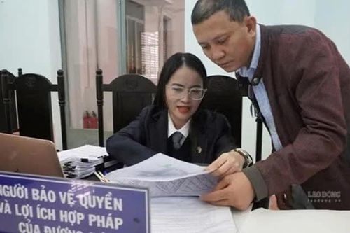 5 cựu cán bộ ngân hàng hầu tòa trong vụ tham ô hơn 17,3 tỉ đồng
