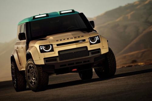 Defender tiếp tục gây chú ý với bản Dakar và màn hỗ trợ lập kỷ lục tốc độ