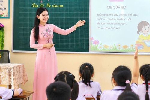 Em trở lại với phấn trắng, bảng đen – Khúc tâm tình của thầy, cô giáo trở về với bục giảng