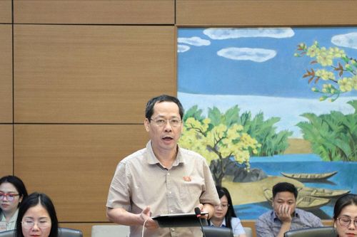 Đổi mới thực chất, phân cấp gắn với nguồn lực