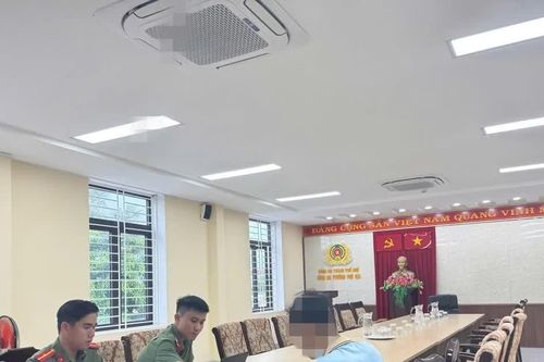 Làm việc với 12 trường hợp tương tác với các trang tin phản động