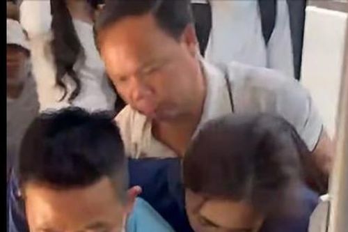 Những 'viên gạch hồng' xây dựng diện mạo mới của xe buýt Thủ đô