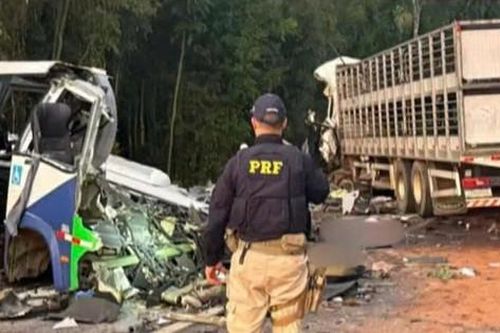 Brazil: Xe buýt chở bệnh nhân gặp nạn khiến 23 người thiệt mạng
