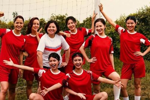 Phim 'Đội bóng nữ làng Xuân': Gửi thông điệp yêu thương qua trái bóng lăn