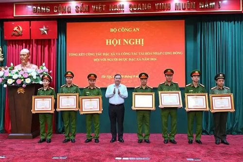 Gắn kết chặt chẽ đặc xá với công tác tái hòa nhập cộng đồng