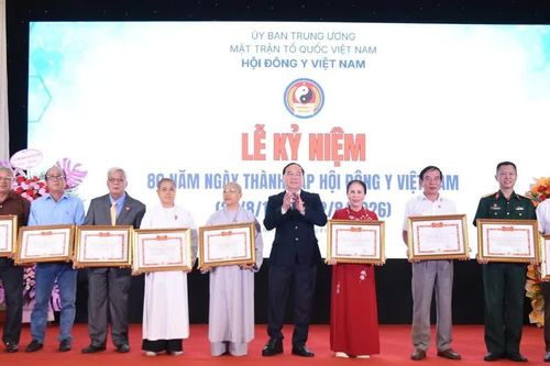 Hướng tới kiến tạo hệ sinh thái y học cổ truyền quốc gia