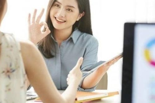 Bị hỏi về lương, tiền tiết kiệm: Nên trả lời thế nào cho khéo?