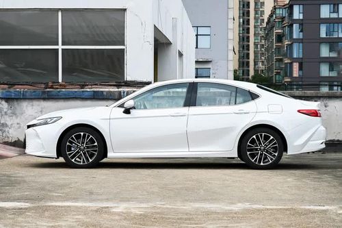 Toyota Camry 2027 ra mắt: Công suất 230 mã lực, siêu tiết kiệm xăng, giá gần 670 triệu đồng