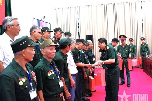 Bộ Quốc phòng, Bộ Nội vụ gặp mặt, tri ân Đoàn đại biểu người có công thành phố Đồng Nai
