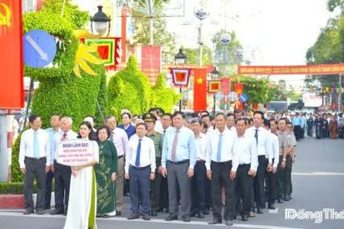 Lãnh đạo tỉnh Đồng Tháp viếng, đặt tràng hoa, dâng hương tưởng niệm 162 năm Ngày Anh hùng dân tộc Trương Định tuẫn tiết