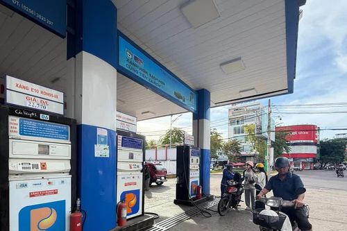 Chiều 20-8, xăng E10 RON 95 tăng 550 đồng/lít
