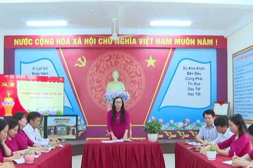 Đưa chuẩn mực đạo đức cách mạng vào thực tiễn ở cơ sở