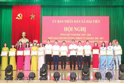 Quan tâm phát triển đội ngũ giáo viên đáp ứng yêu cầu phát triển giáo dục