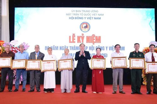 Từng bước nâng cao vị thế y học cổ truyền Việt Nam
