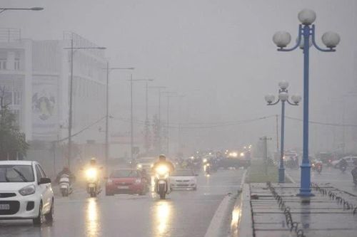 Áp thấp nhiệt đới ít khả năng mạnh lên thành bão, mưa lớn tiếp tục mở rộng
