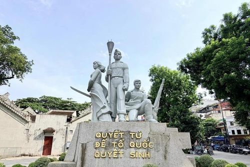 Di chuyển tượng đài 'Quyết tử để Tổ quốc quyết sinh' về Bộ Tư lệnh Thủ đô