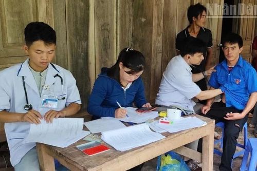 Điện Biên tăng cường thực hiện khám sức khỏe định kỳ, khám sàng lọc miễn phí cho nhân dân