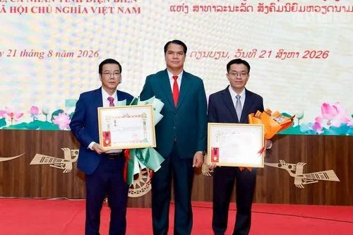 Nhiều cá nhân, tập thể tỉnh Điện Biên được trao tặng Huân chương của nước Cộng hòa Dân chủ Nhân dân Lào