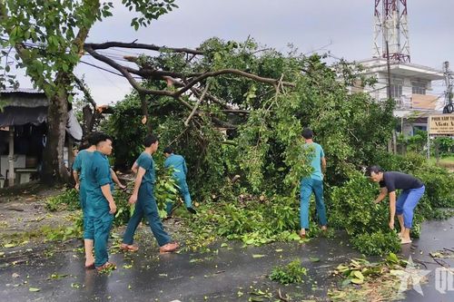 Lực lượng vũ trang tỉnh Tây Ninh giúp dân khắc phục hậu quả thiên tai
