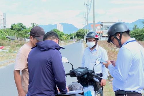 Người báo tin đổ thải trái phép sẽ được thưởng