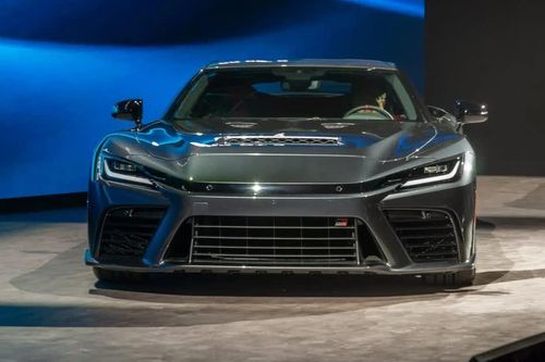 Mẫu xe đắt nhất lịch sử của Toyota hút khách
