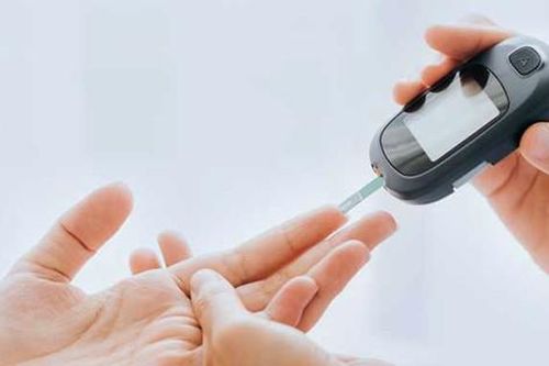 14 tuổi mắc đái tháo đường, nguyên nhân không chỉ từ nước ngọt, đồ ăn sẵn