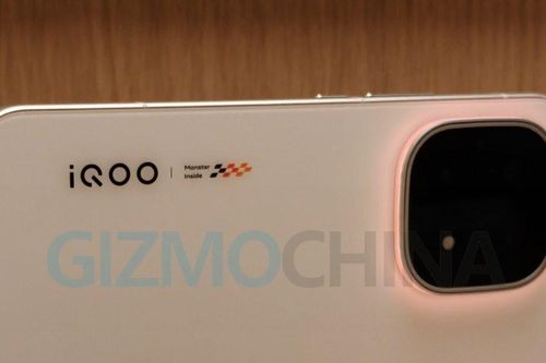 Mẫu smartphone iQOO 16 sở hữu màn hình Samsung độ phân giải 2K cùng tần số quét 165Hz