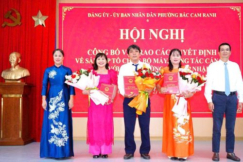 Phường Bắc Cam Ranh công bố quyết định thành lập 3 trường học và công tác cán bộ