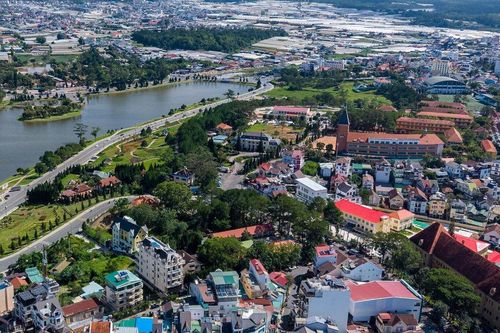 Vì sao nhà, đất dôi dư 'ế' giữa đô thị?