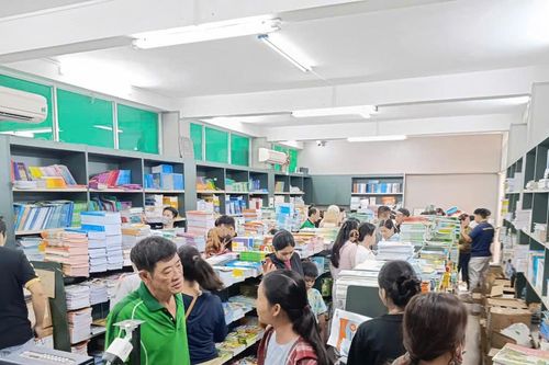 TP.Hồ Chí Minh: Bổ sung nguồn sách giáo khoa đáp ứng đủ nhu cầu cho học sinh năm học mới